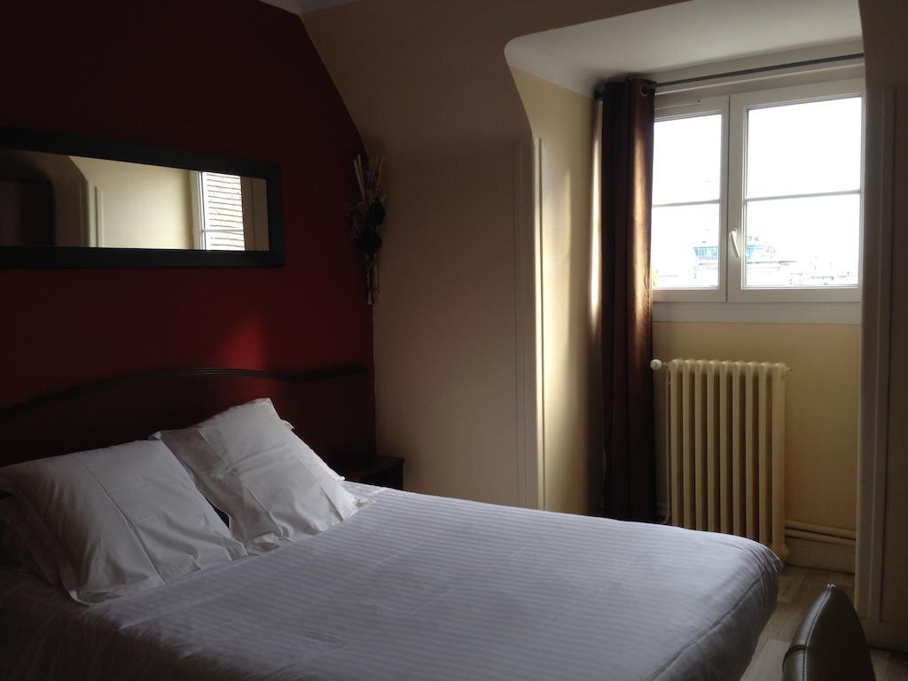 Hotel L'Ecailler à Ouistreham Chambre photo