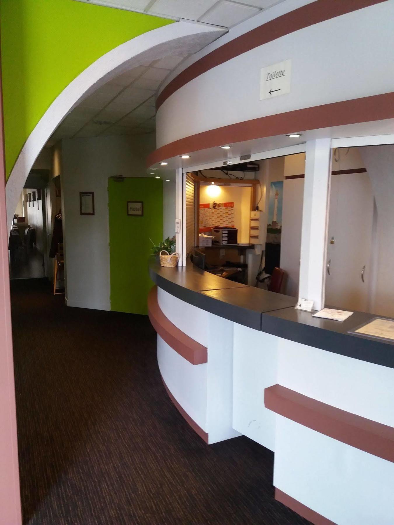 Hotel L'Ecailler à Ouistreham Extérieur photo